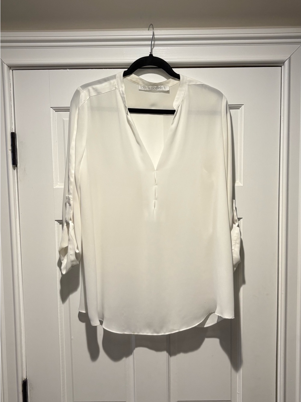 Lola & Sophie Large Cream Split-Neck Roll-Sleeve Blouse